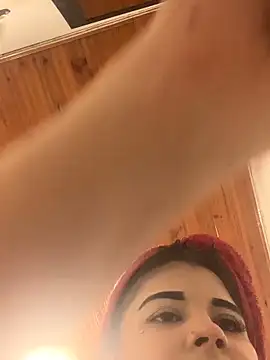 Dannii- online show from February 8, 1:31 am