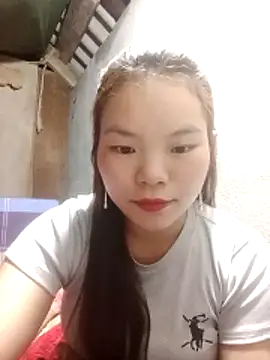 yu-zhen online show from March 12, 1:36 pm