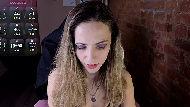 amelia meili online show from April 25, 1:25 pm