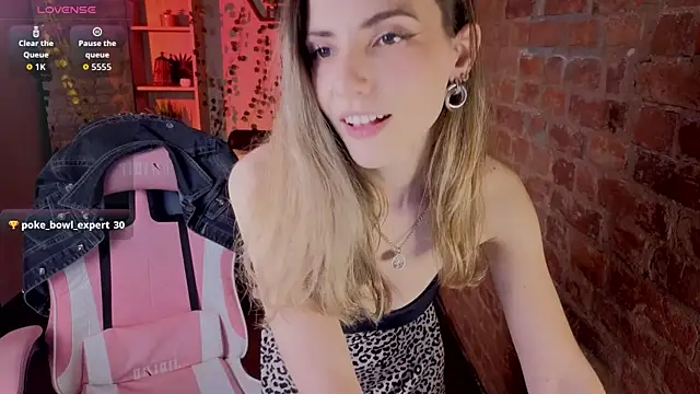 amelia meili online show from June 12, 12:57 pm