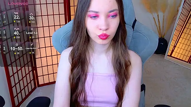 SilentLily online show from February 5, 9:07 pm