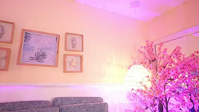 MeganLowell online show from February 27, 7:03 pm