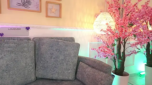 MeganLowell online show from April 22, 7:33 pm