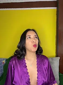 Esmerald 1111 online show from April 26, 11:08 am