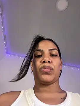 ArielleMillerr- online show from April 21, 5:20 pm