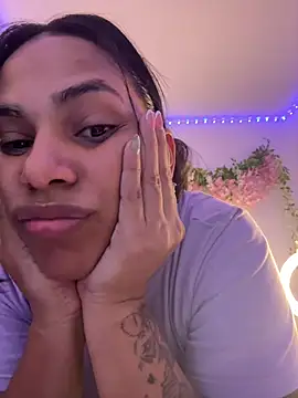 ArielleMillerr- online show from April 17, 5:26 pm