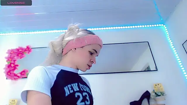 Karla hot777 online show from April 24, 12:41 pm