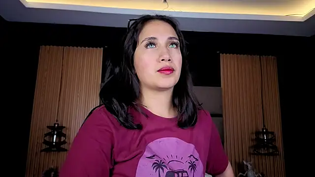 Lauroberts7 online show from April 24, 3:53 am