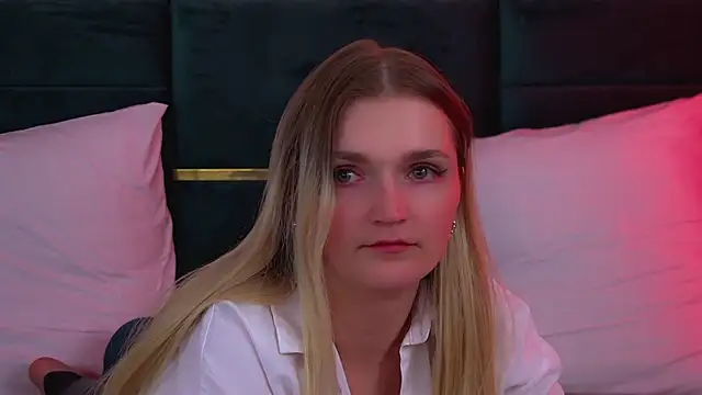 AnnyRaii online show from March 8, 2:04 am