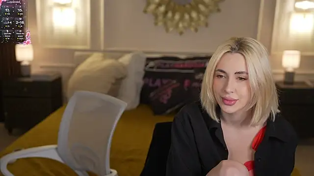 Kara cat online show from April 28, 2:32 pm