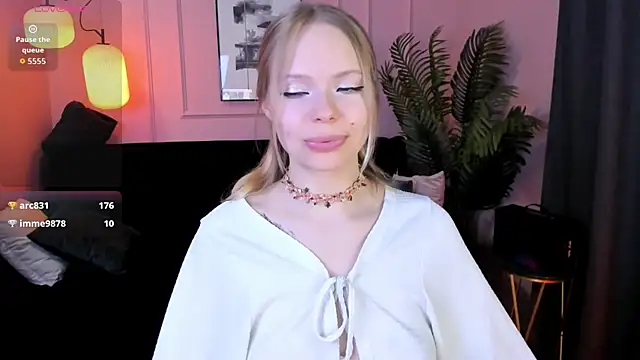 lucy loy online show from April 25, 1:41 pm