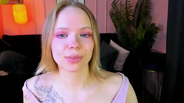 lucy loy online show from April 29, 8:17 am