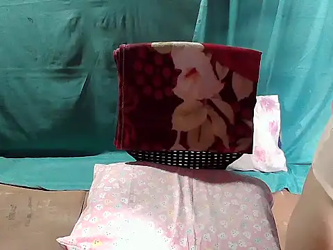 HotAsian Yazzi69 online show from April 21, 2:51 am