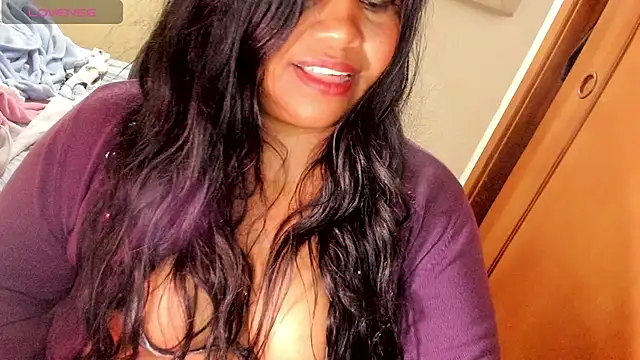 ebonycamelia online show from July 8, 10:01 pm