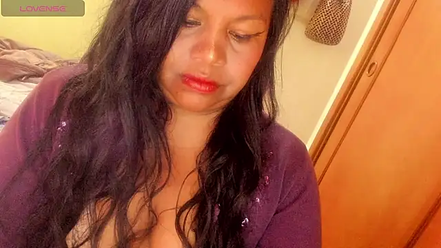 ebonycamelia online show from July 20, 8:20 pm