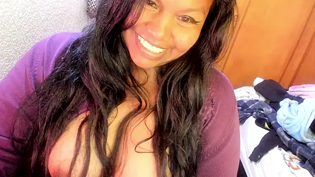 ebonycamelia online show from April 20, 8:56 pm