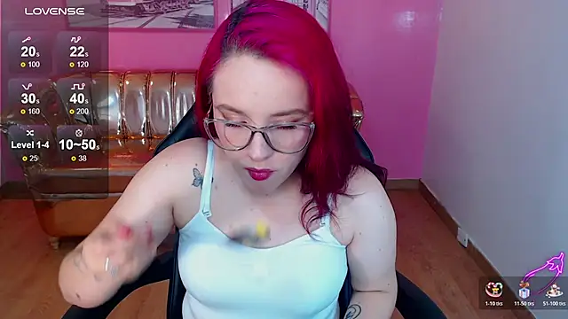 holly t  online show from November 19, 4:34 am