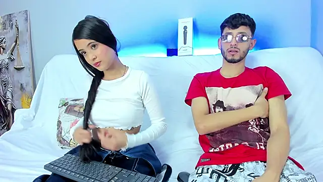 dracke and zara online show from April 25, 12:52 pm