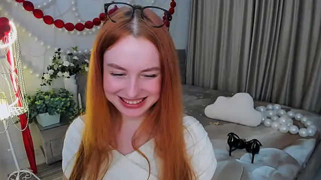 AirySilhouette online show from April 21, 2:51 am