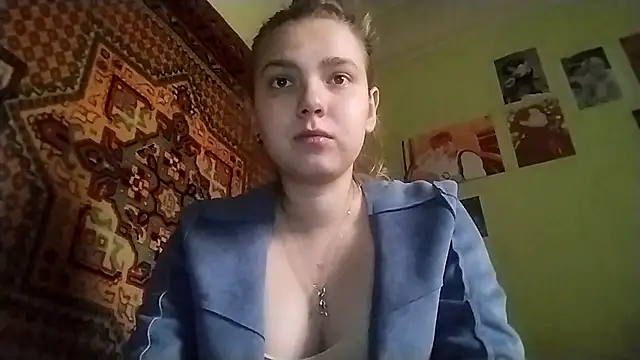 KikiBang online show from December 1, 8:18 am