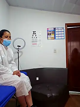 JustSamantha  online show from April 22, 12:13 pm