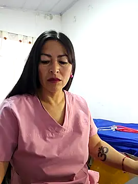 JustSamantha  online show from April 27, 11:07 am