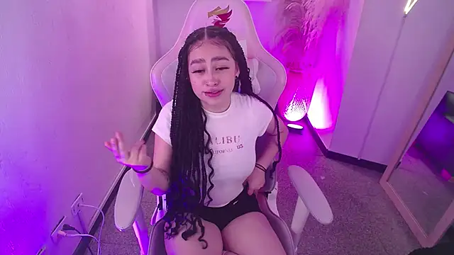 vallolett online show from February 12, 8:32 pm