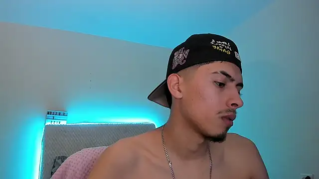 stanandrose  online show from April 24, 3:09 am