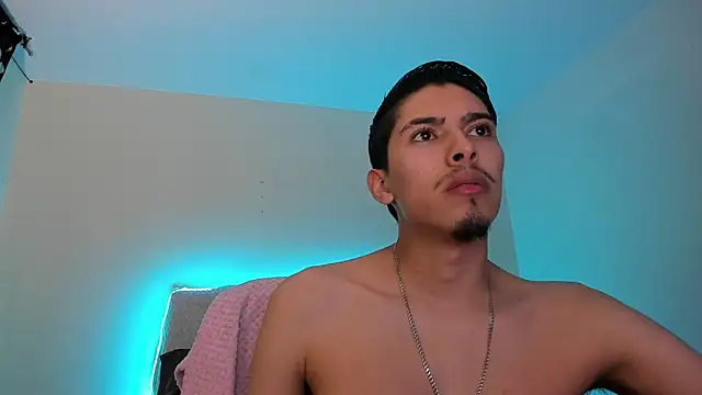 stanandrose  online show from April 22, 3:47 am