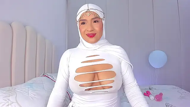 Amira-Zahra online show from April 24, 10:23 pm