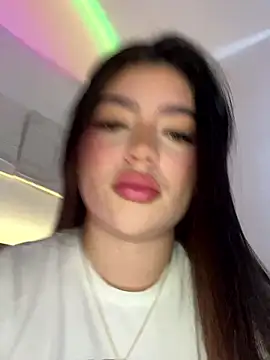 MarianaBaez1 online show from January 7, 5:16 pm