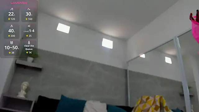 selenaflamemj online show from February 20, 7:04 pm