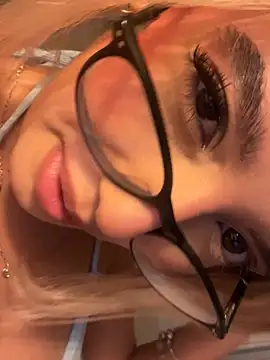 saliha pinky  online show from January 17, 2:19 am