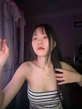 Kiee-lee online show from April 28, 6:56 pm