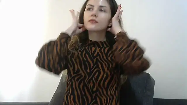 Erii18 online show from December 18, 12:43 pm