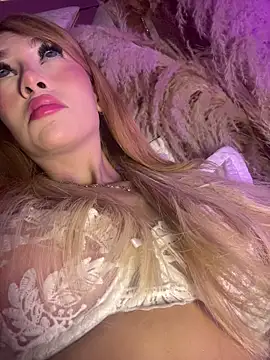 valeryfox   online show from December 22, 12:25 am