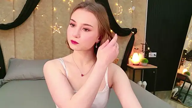 Janice Corona online show from April 18, 3:58 pm