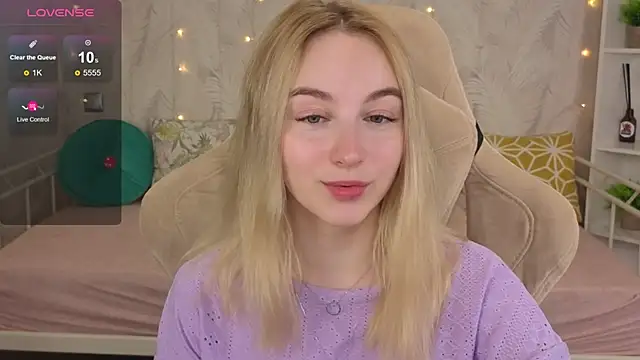 Shy Polly online show from June 11, 12:09 am