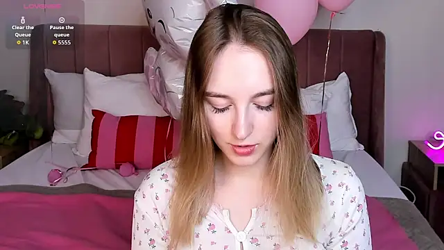 Shy Polly online show from April 11, 12:06 am