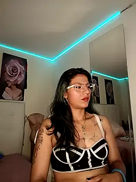 SamathaMay online show from April 10, 12:44 pm