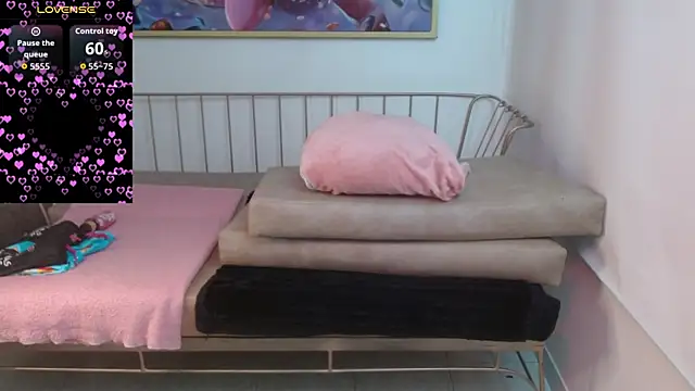 Roxanne vale online show from April 28, 8:24 pm