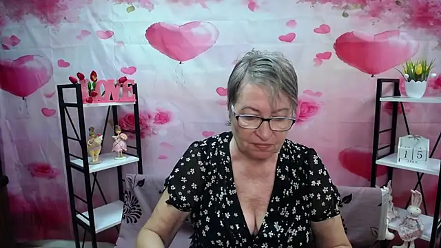 OlgaLuck online show from April 15, 5:52 am