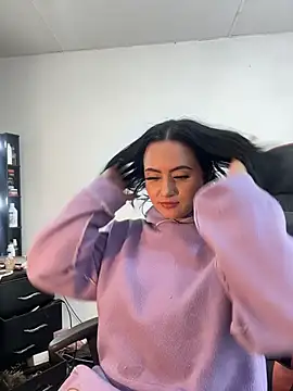 emily acorn online show from January 7, 4:49 am