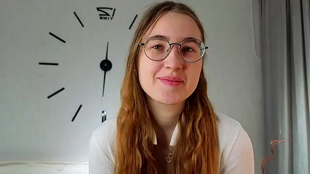 DebbraBickler online show from November 30, 6:12 pm