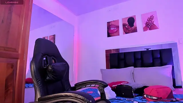 ValeryTs1 online show from April 25, 6:27 pm