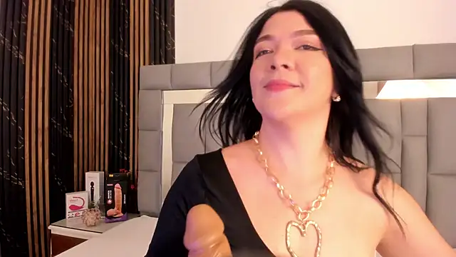 amaia santini online show from January 8, 7:07 pm