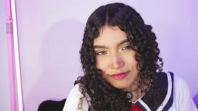 EloiseSweetxx online show from April 6, 3:39 am