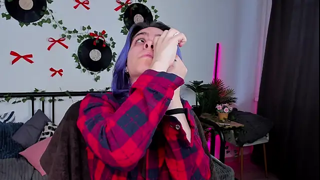 LiraBelle online show from April 23, 3:14 am