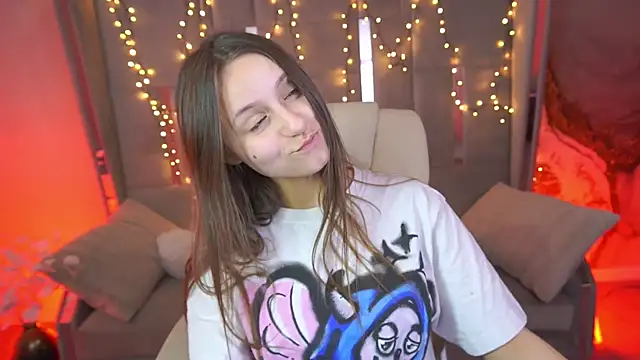 TinyNatalie online show from April 28, 12:42 pm