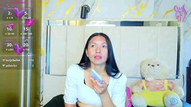 Cloe16  online show from March 10, 7:40 pm